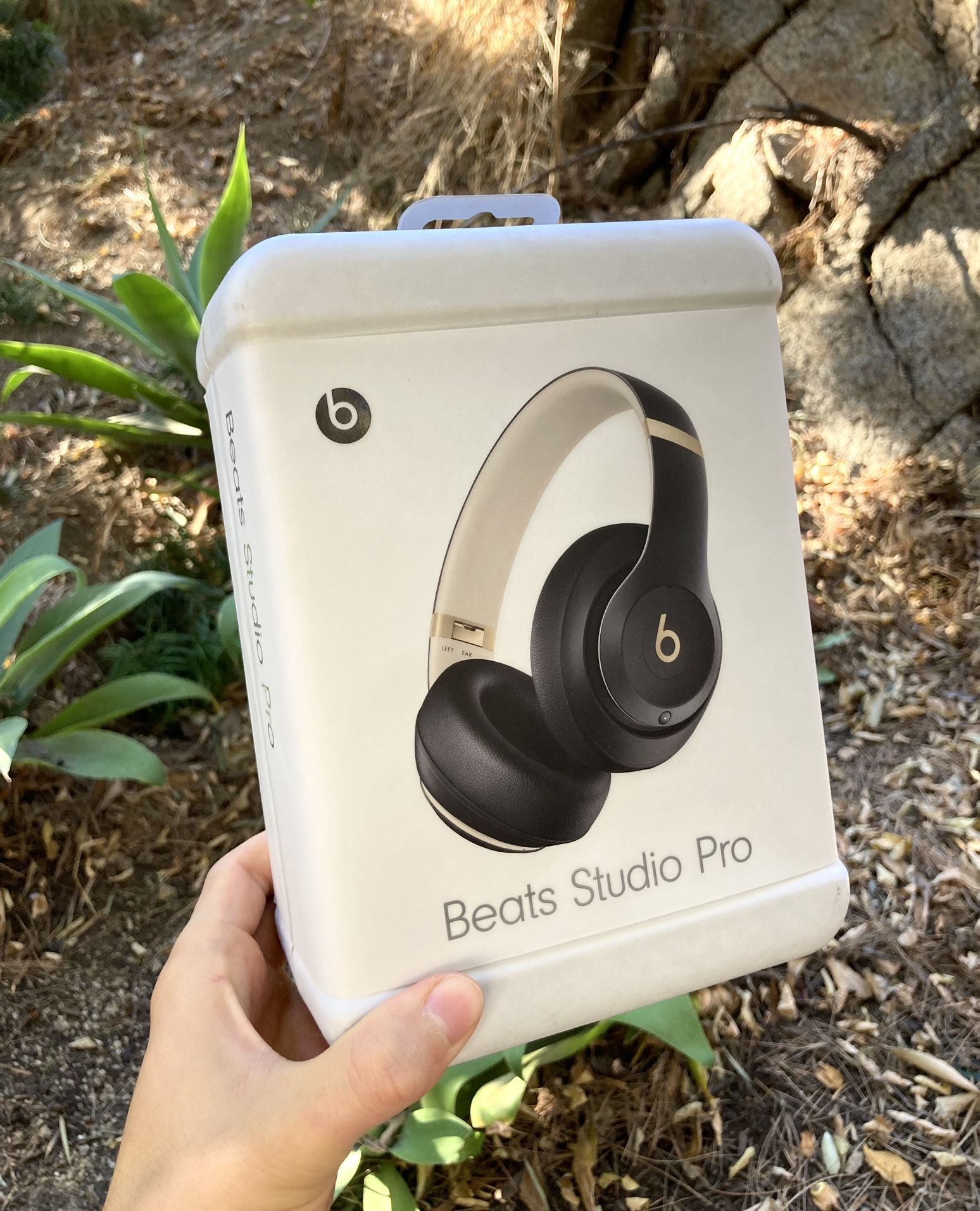 Beats Studio Pro Wireless Bluetooth Headphones Black Gold