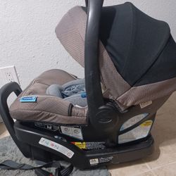 Graco Car Seat.       