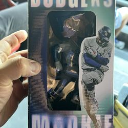 Dodgers Mookie Bobble Head Looking For Ice Cube 2025 