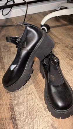Black Shoes