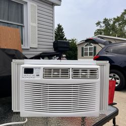 Window AC Unit 