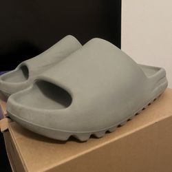 Yeezy Slide (SALT) Size 10 