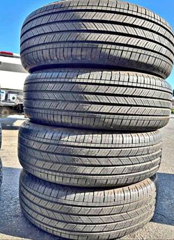 225/60/18 Michelin vendo un set de llantas usadas excelente condiciones de vida las 4 ✅🤩I am selling a set of used tires, all 4 in excellent living c
