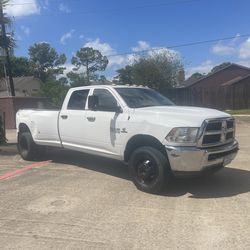 2015 Ram 3500 Crew Cab & Chassis
