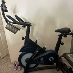 Echelon GT+ Connect Blue Bike With shoes