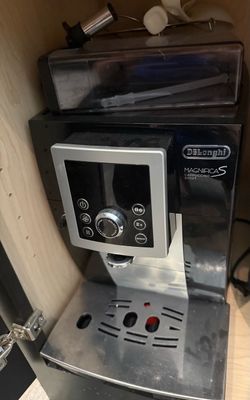 De’Longhi Automatic Espresso Machine