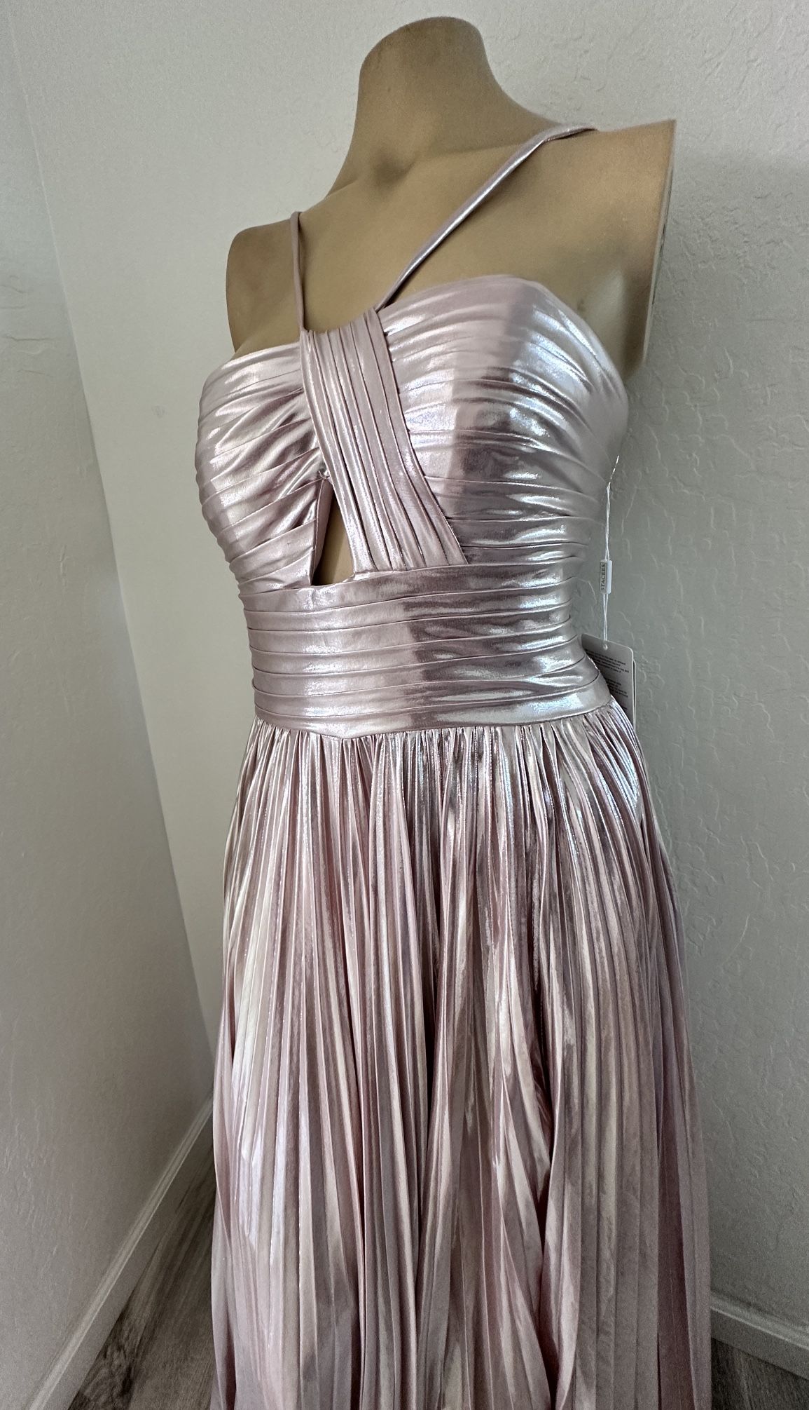 STACEES A-line Sleeveless Floor-Length Metallic NWT Dress (pearl pink)