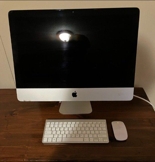 Price Reduced. Apple iMac 21.5-inch 2.7GHz Quad-core i5 (Late 2012) with wifi keyboard and mouse