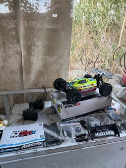 Team Associated RC8B3.2e RTR