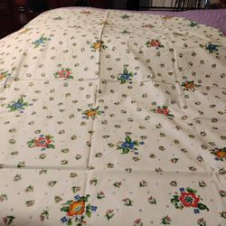 VINYL & FELT TABLE CLOTH 