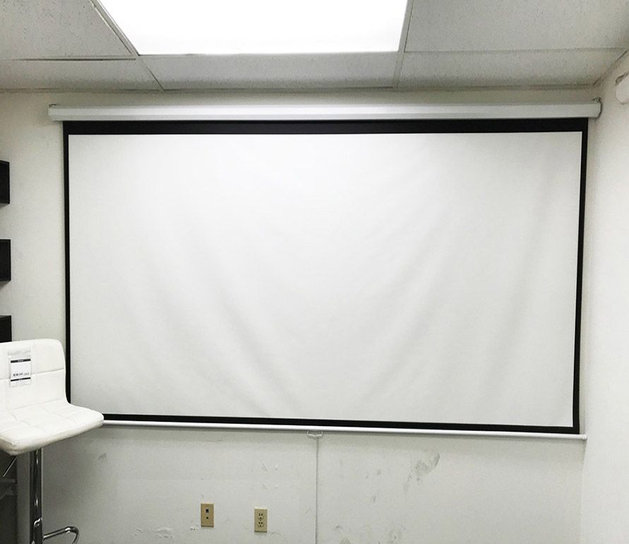 (NEW) $60 Manual 100” 16:9 Projector Screen Manual Pull Down Matte White 87x49”