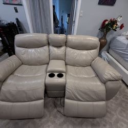 Loveseat 