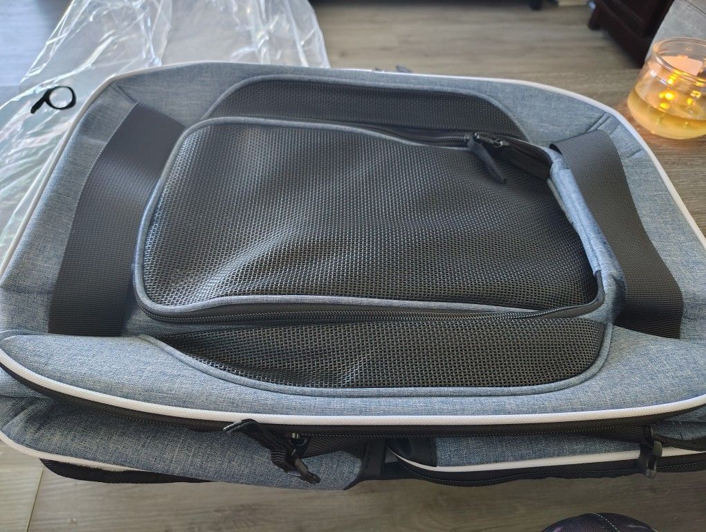Cat Or Dog Carrier / Pet Kt Brand