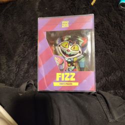 FIZZ VINYL FIGURE
