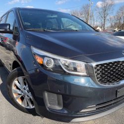 2017 KIA Sedona