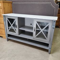 Gray Buffet TV Stand Storage Media Cabinet. Read Description Re: Paint