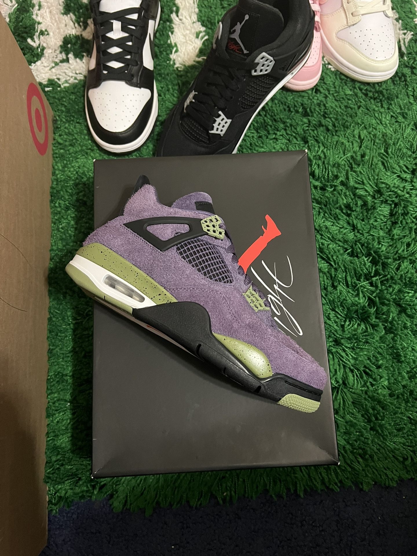 NEW NIKE AIR JORDAN 4 RETRO CANYON PURPLE WOMENS 9.5 9 8.5 7 5.5 5 MENS 8 7.5 7 5.5 4 3.5