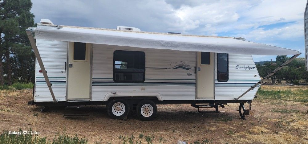 2000 25ft Sandpiper Lite Camper