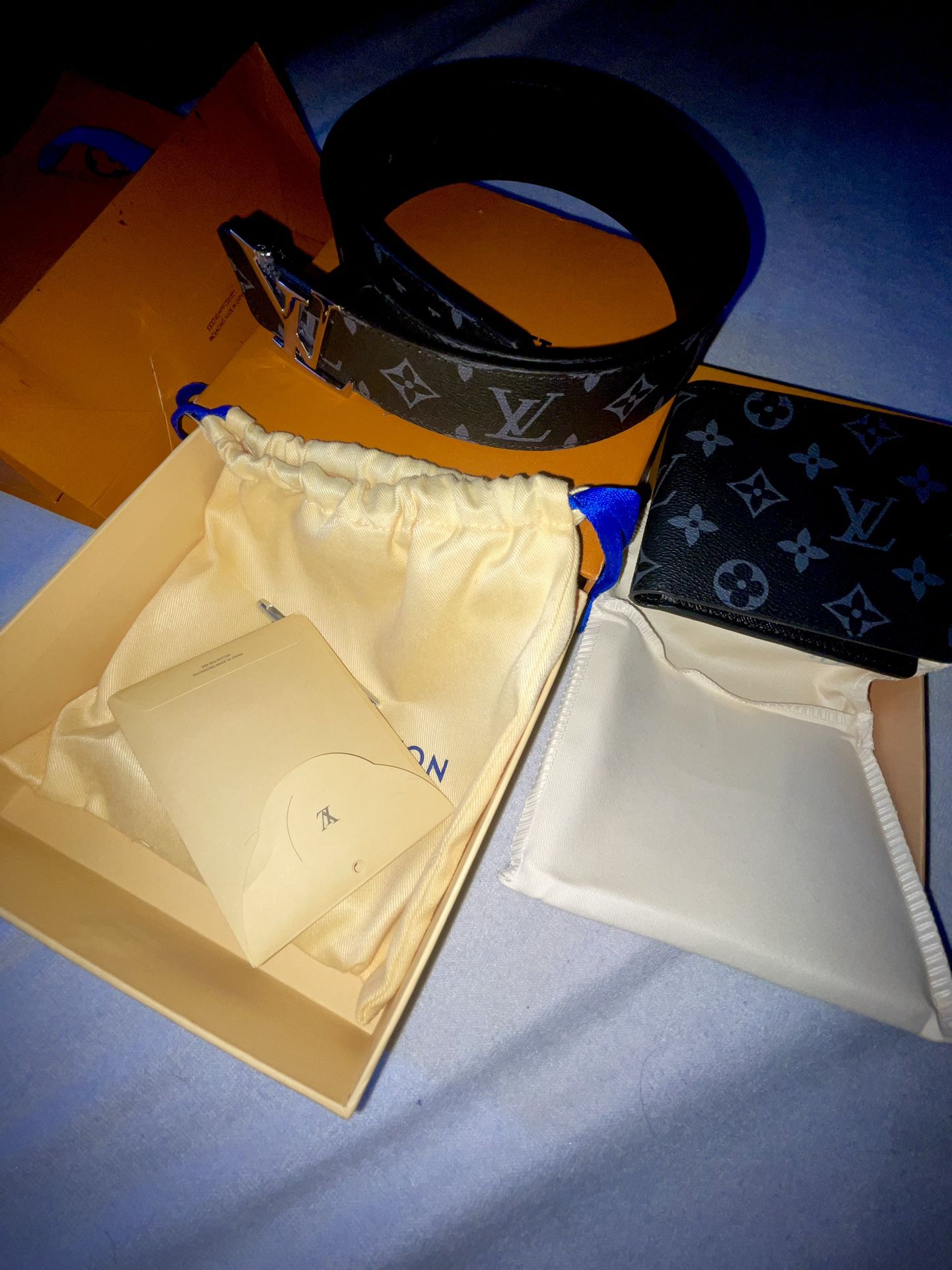 Louis Vuitton belt and wallet black LV initials for Sale in Orlando, FL -  OfferUp