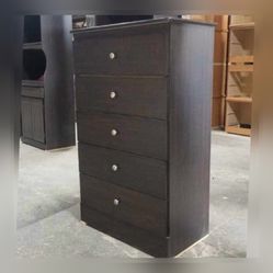 Five drawers dresser with rails