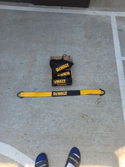 DeWalt Tie-Down Strap Set with Storage Bag