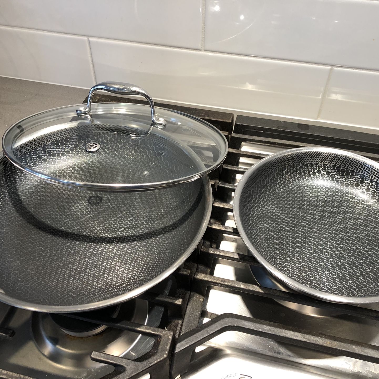 8 Piece hexclad Hybrid Cookware Set for Sale in Federal Way, WA - OfferUp