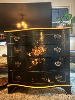 Vintage Dresser Table 