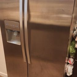 Fridge, Washer And Dryer For Sale