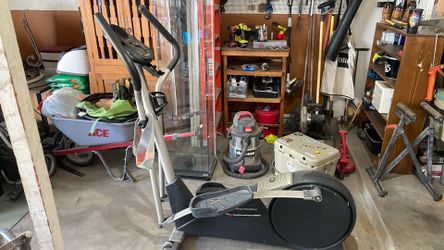 Pro-form Elliptical 820