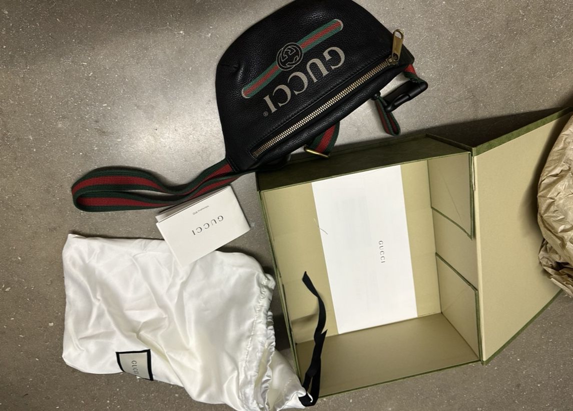 Gucci Logo Small Belt Bag for Sale in San Antonio, TX - OfferUp