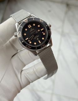 Omega Speedmaster 007
