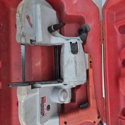 Milwaukee 6230 Deep Cut Portable Variable Hand Held Band Saw