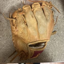 Shoeless Joes Baseball Glove