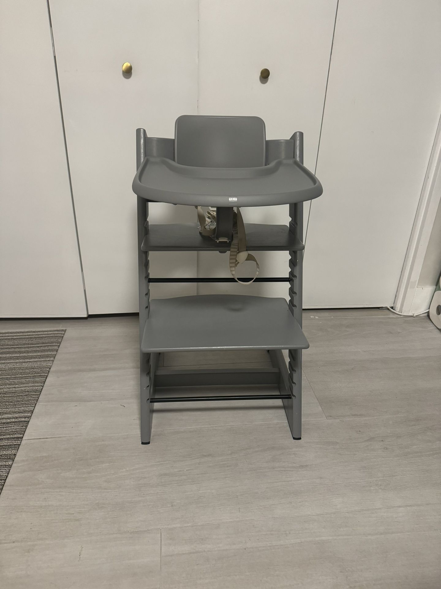 Grey Stokke Trip Trapp High Chair