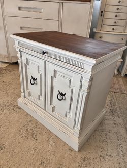 End / Side Table Or Nightstand