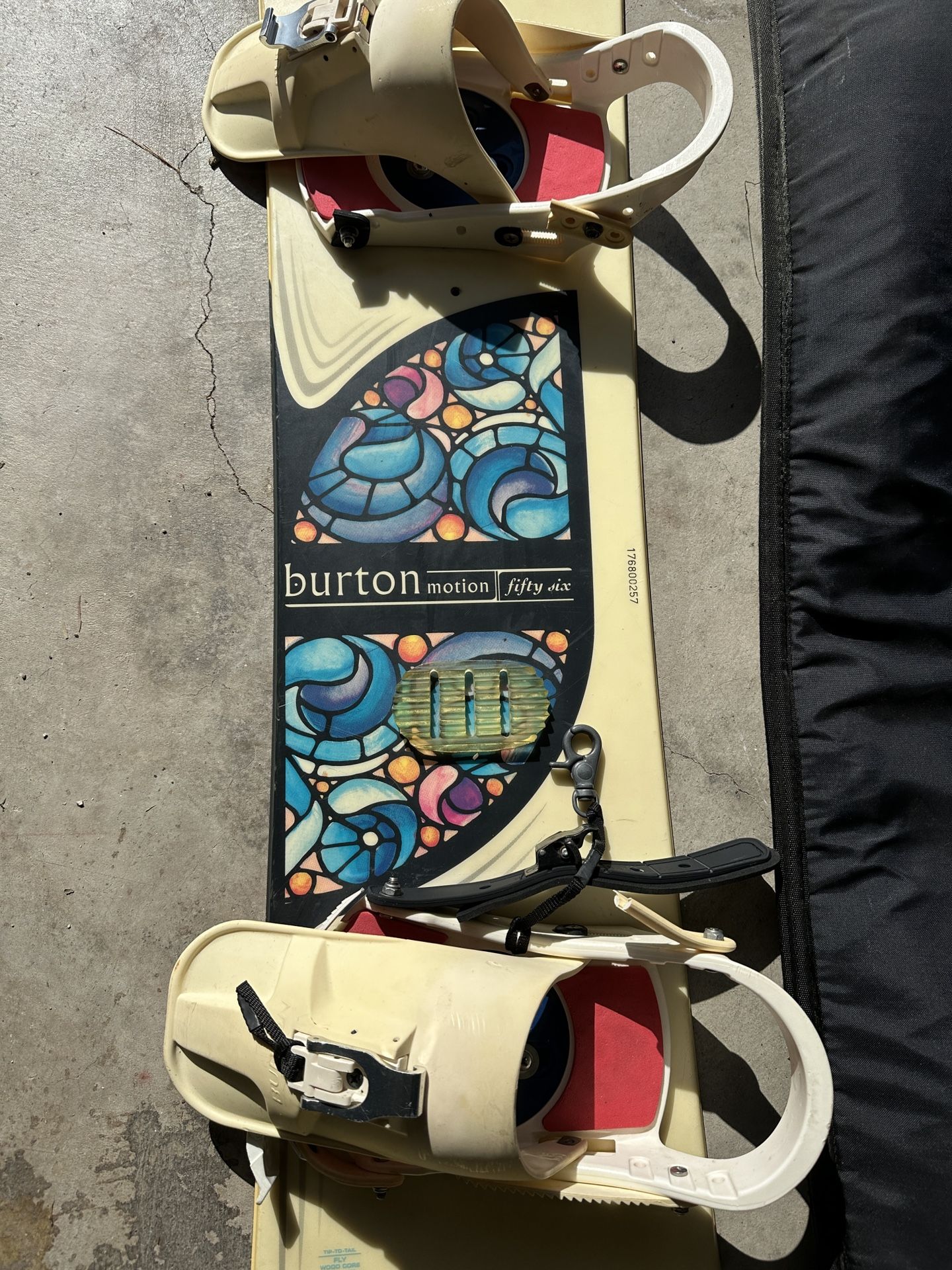 Burton Snowboard and Boardbag