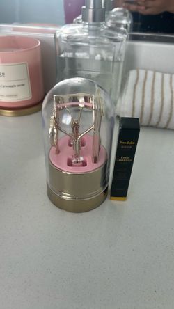 Eyelash kit with lash adhesive