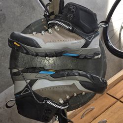 Shimano XM9 Size 43/8.9 Mens Mtn Bike Shoes