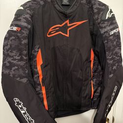 Alpinestars T-GP Plus R V3 Jacket And Matching Gloves