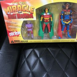 DC MISTER MIRACLE AND BIG BARDA