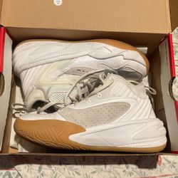 Dreamer basketball shoes 