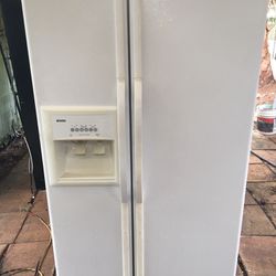KENMORE FRIDGE REFRIGERATOR 36"WIDE 70" TALL WHITE WORKS PERFECT CLEAN!!!