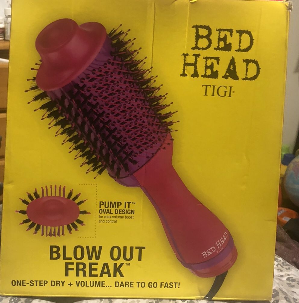 BEDHEAD BLOW OUT BRUSH 
