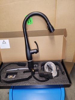 Single Handle Kitchen Faucet 