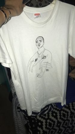 Supreme tee
