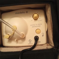 Medela Breast Pump Tote Portable With Accessories 