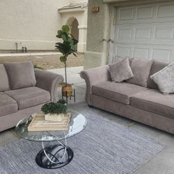 🔥 Luxury Couch and loveseat PERFECT CONDITION