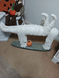 Halloween Prop Mummy Bench Decor Porch Decor