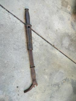 Vintage Bridgeport Sure-Grip No. 59 Nail Puller