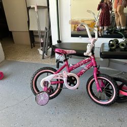 Kids bike with training wheels 